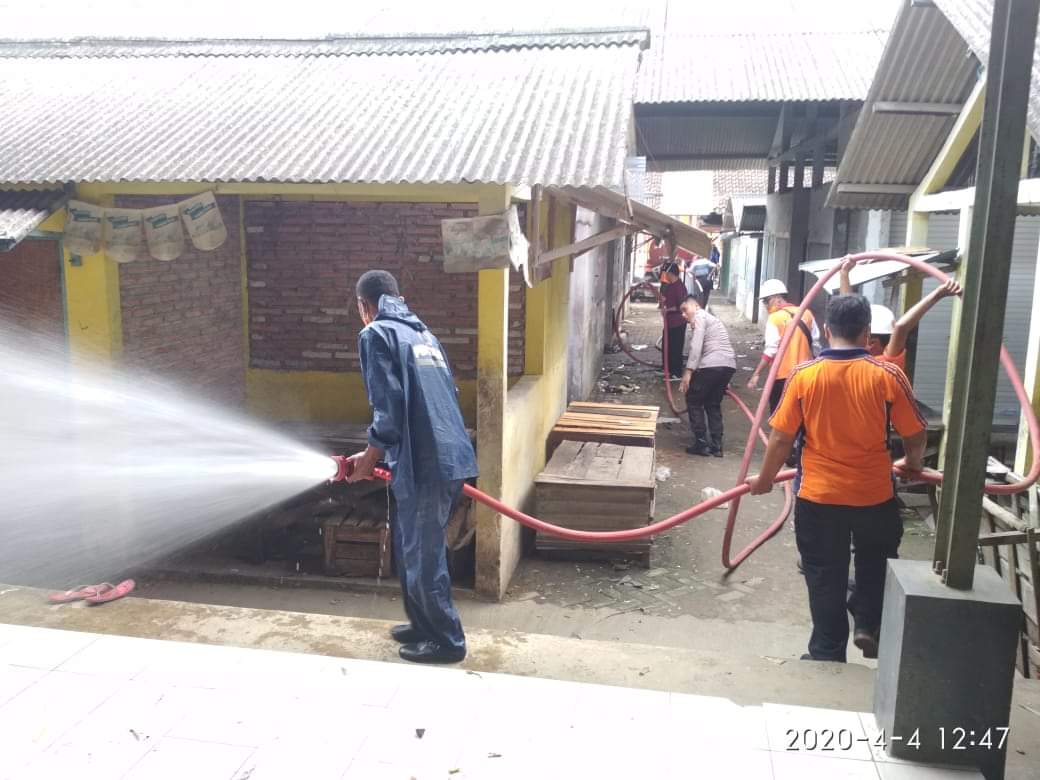BPBD Lakukan Penyemprotan Disinfektan di Kecamatan Sale dan Kecamatan Sedan